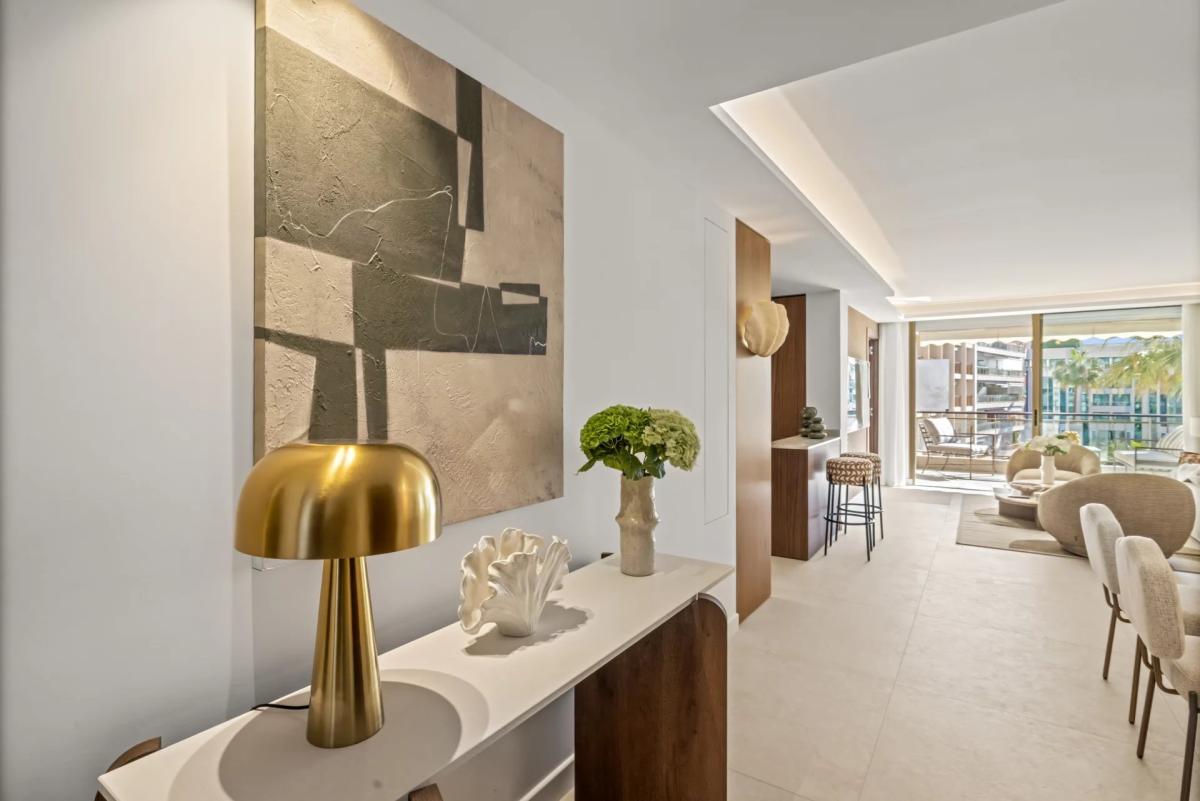 Cannes Croisette Grand Hotel Appartement 4 Pièces vue mer à vend