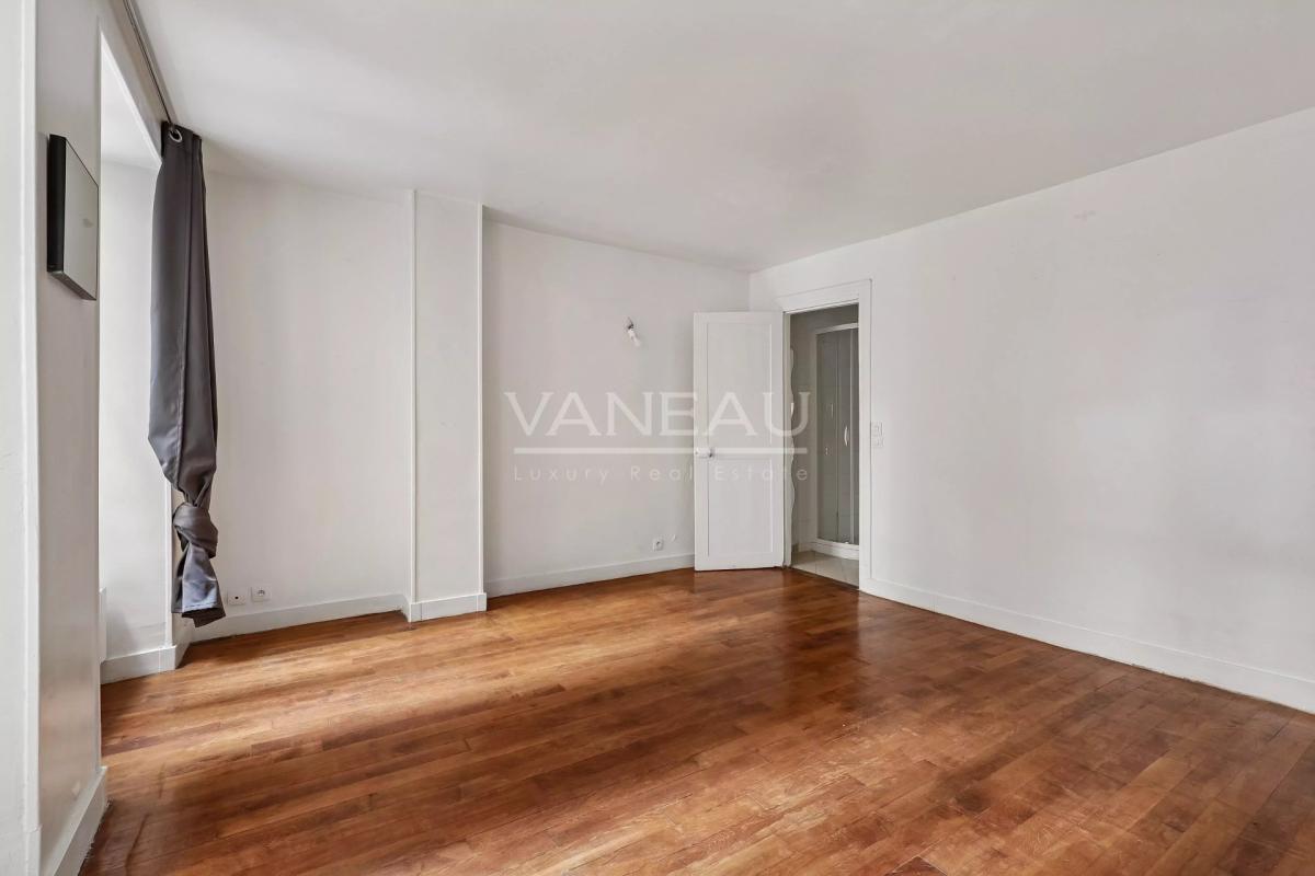 Paris 7 - deux pièces