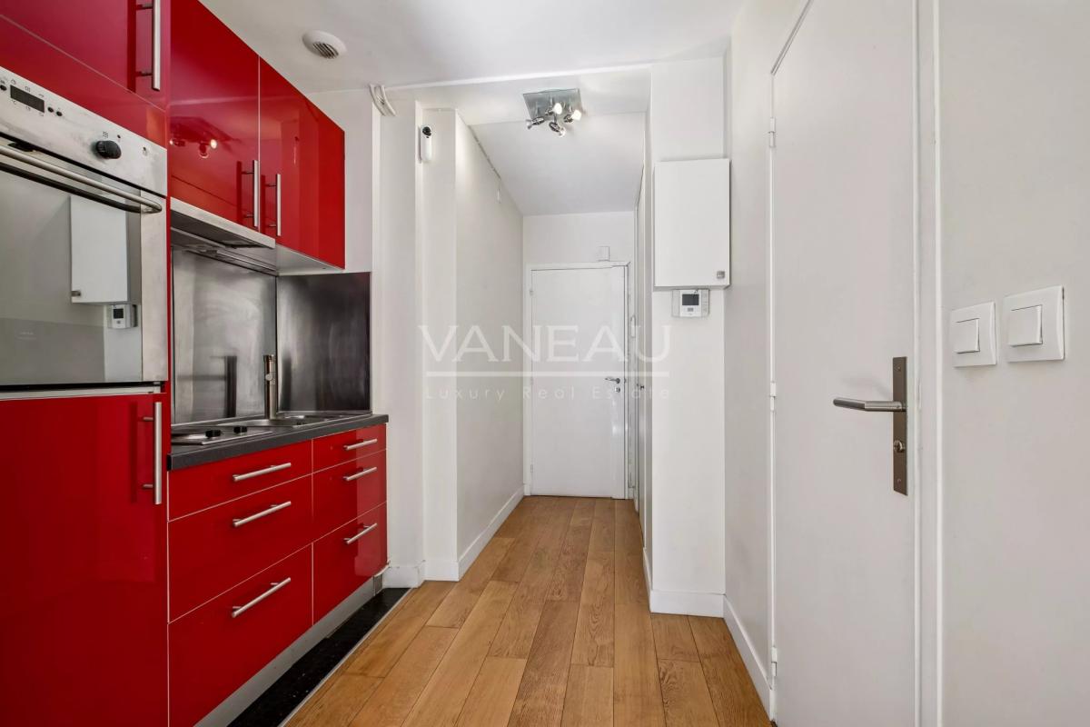 PARIS VIIIe - Champs-Elysées / Boétie