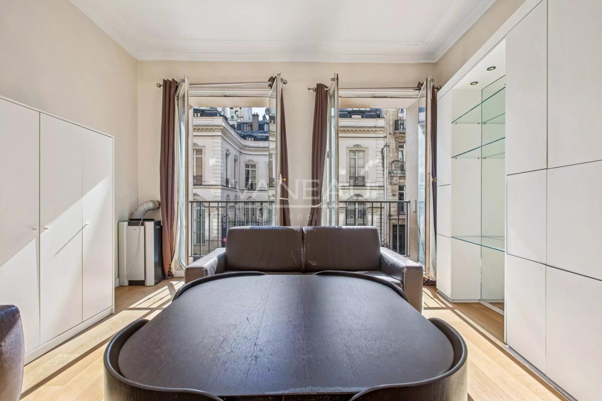 PARIS VIIIe - Champs-Elysées / Boétie