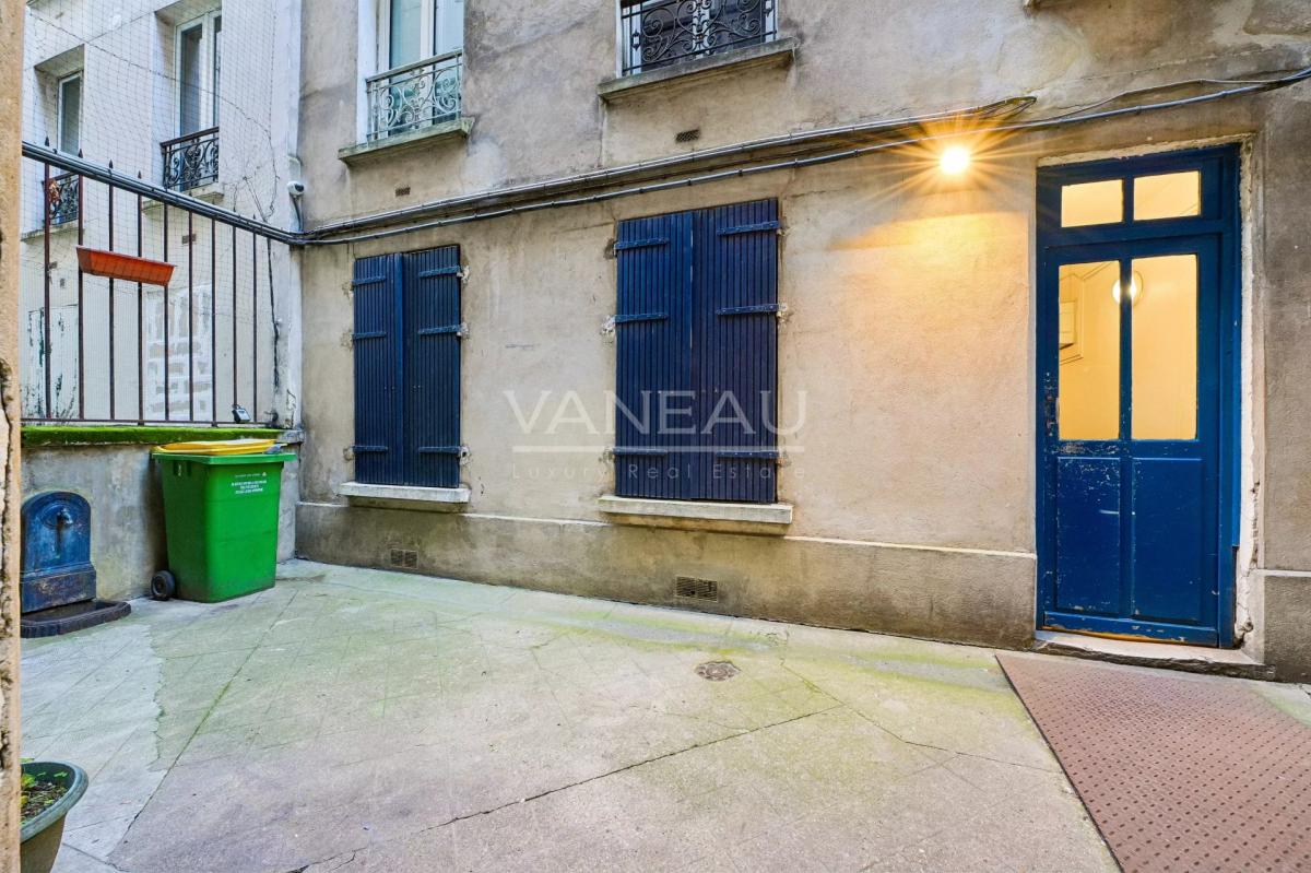 Paris XVIIIème – Rue Joseph Dijon – 2 pièces à rénover au 5ᵉ éta