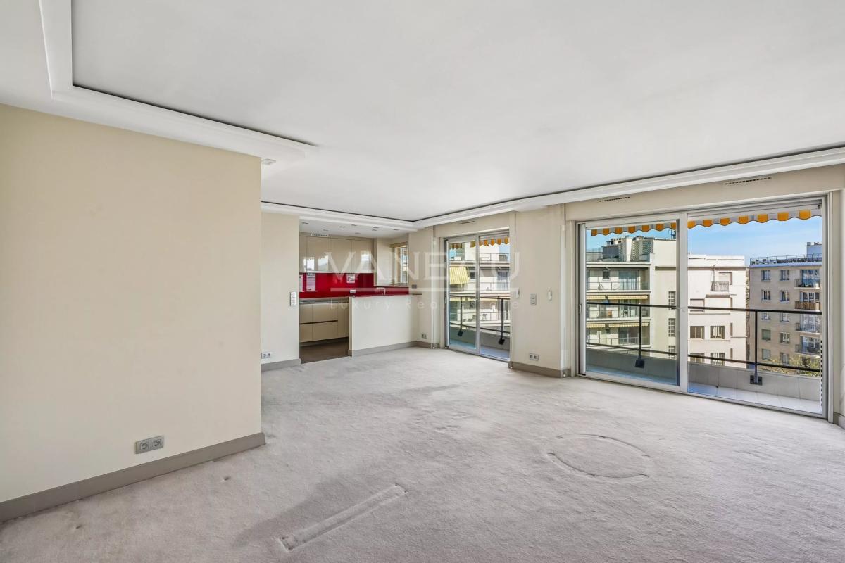 Neuilly - Mairie - Calme sur jardin