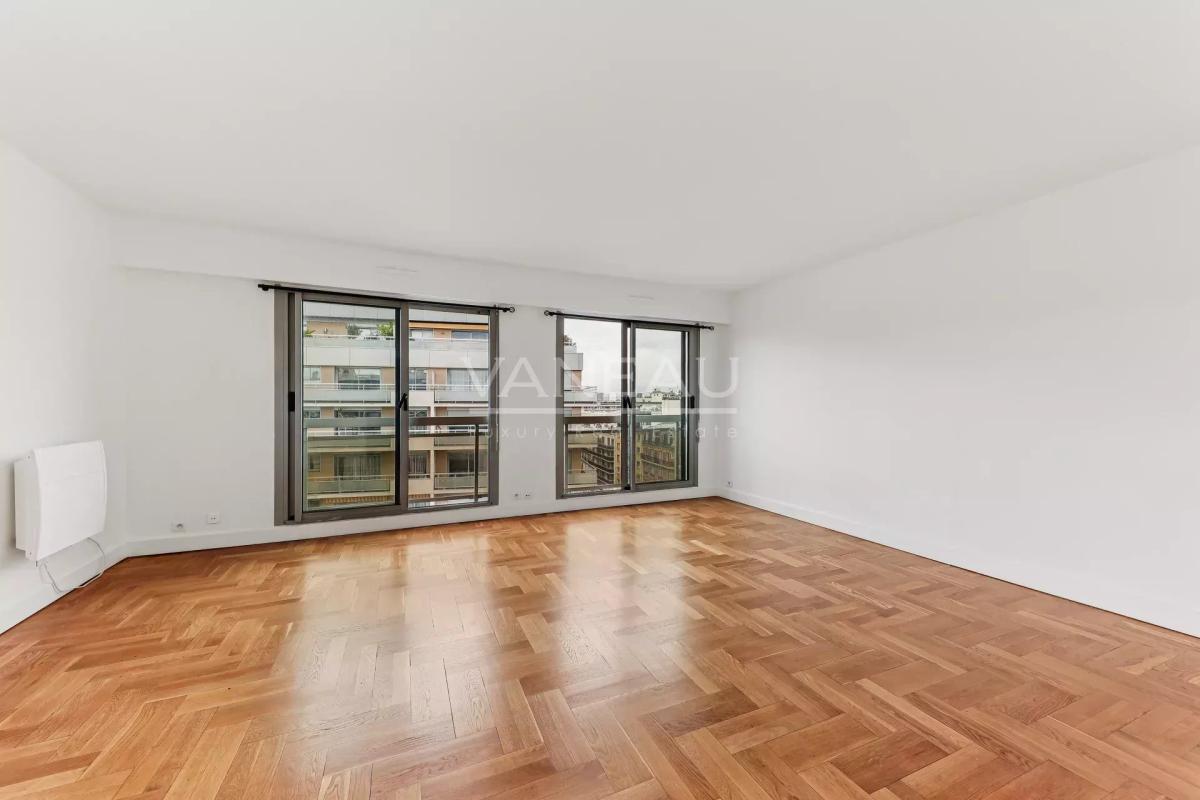 PARIS XVe Saint-Lambert - Bel appartement familial au dernier ét