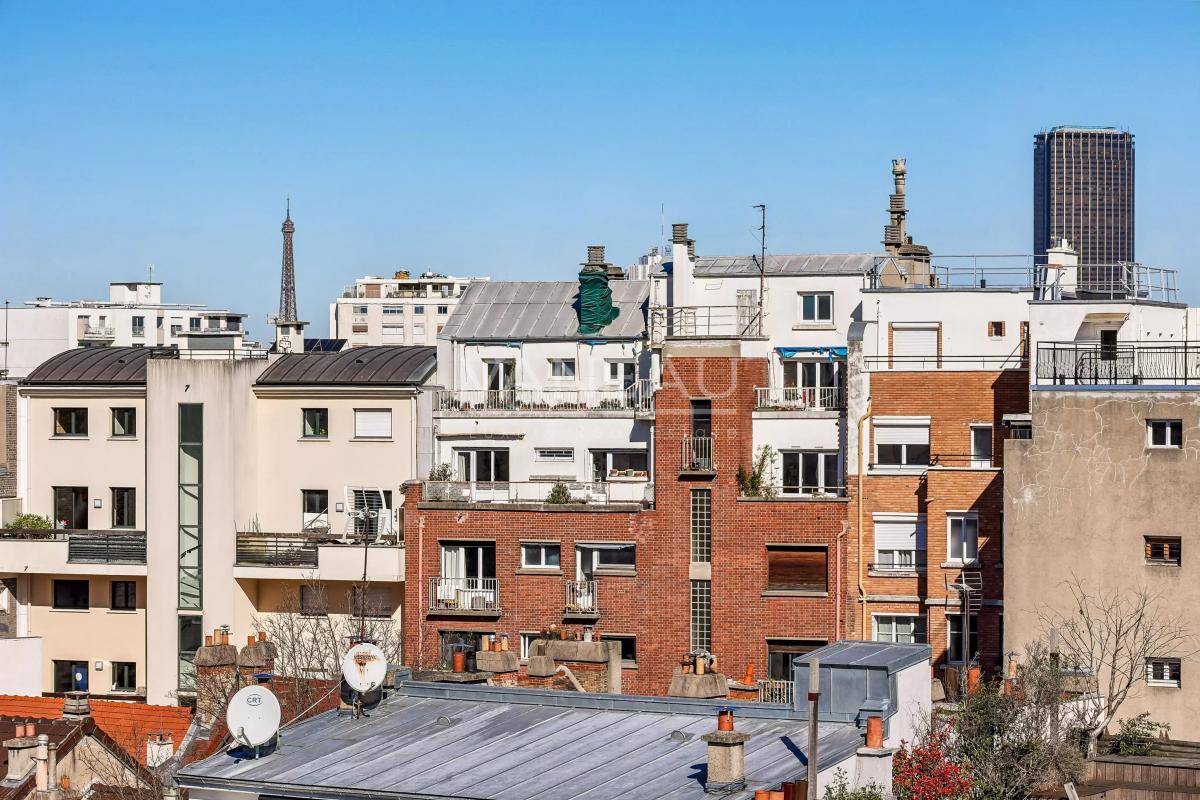 Paris XIVe : Parc Montsouris : Duplex au dernier étage avec terrasses