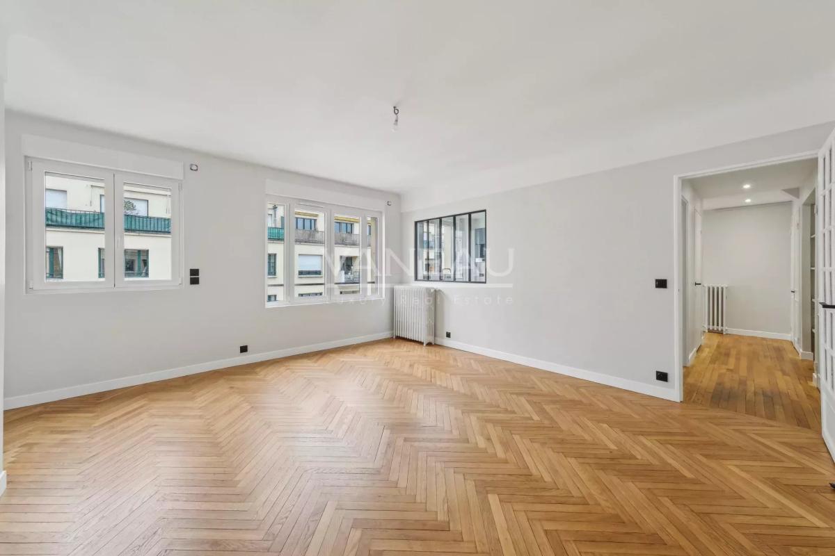 Paris VIIe - Champ de Mars / Quai Branly - 3 Pièces Dernier étag