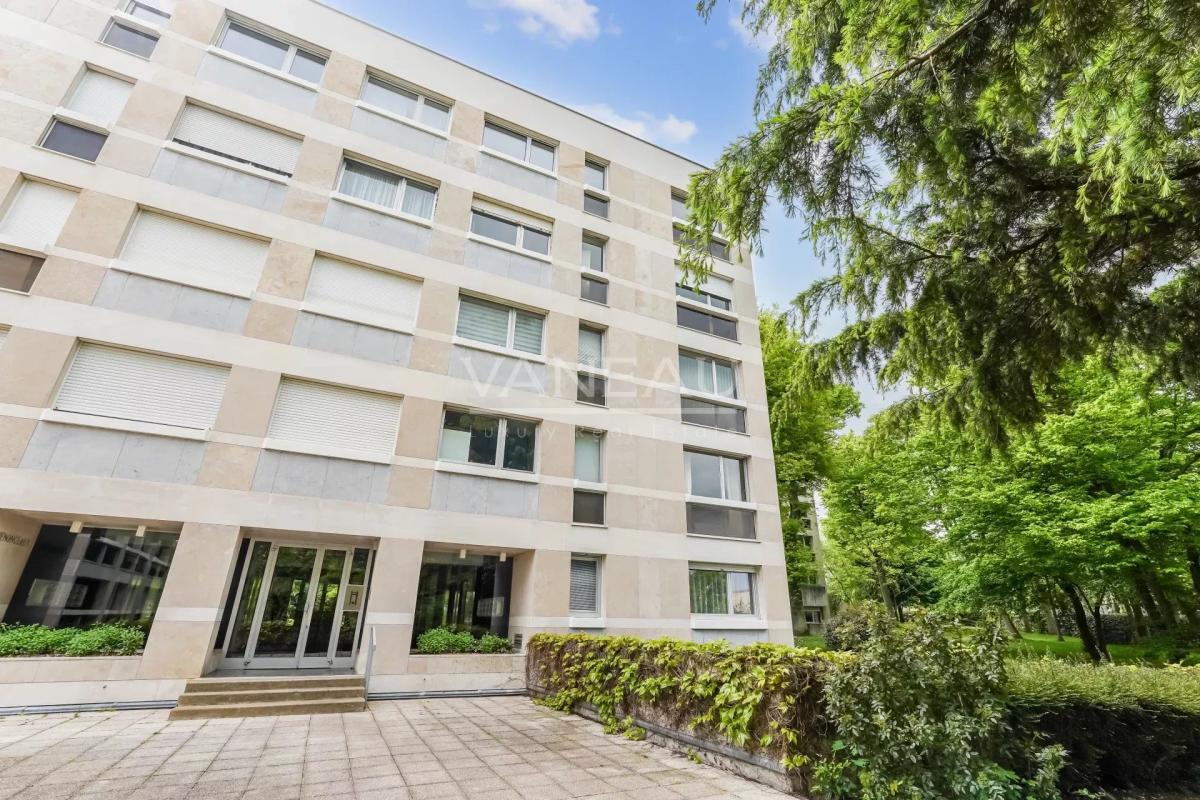 Garches - Appartement familial avec terrasse