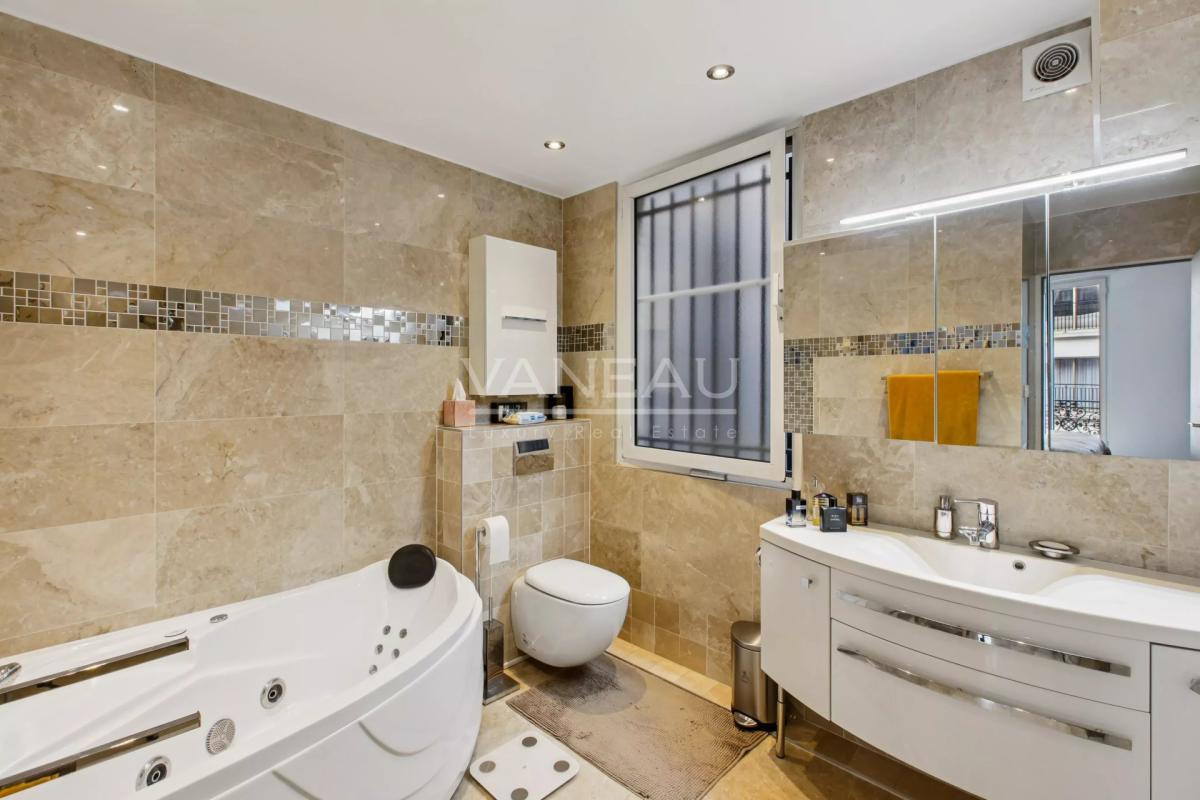 Paris XVIe - Trocadéro - Etage élevé