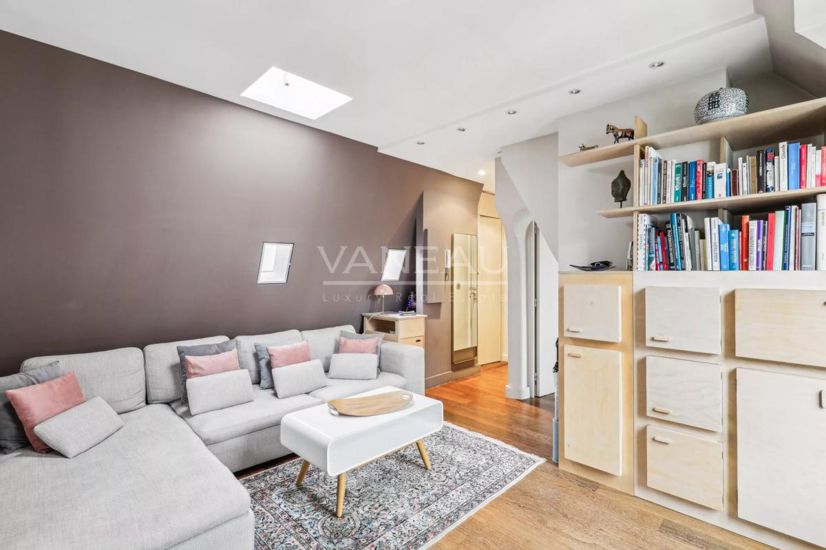 Paris XVIe - Trocadero -  Pied à terre en dernier étage