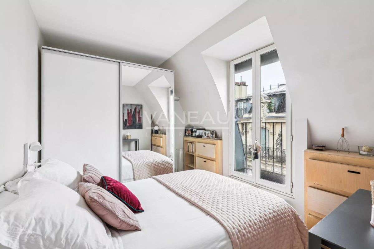 Paris XVIe - Trocadero -  Pied à terre en dernier étage