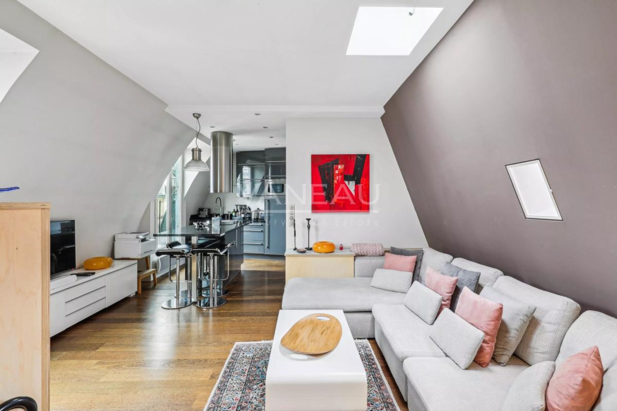 Paris XVIe - Trocadero -  Pied à terre en dernier étage