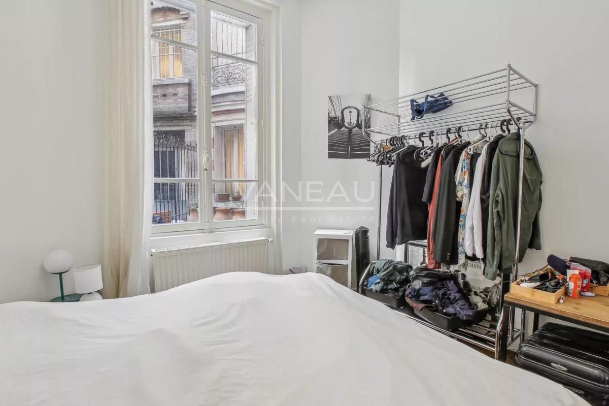 PARIS XIIe - Aligre / Gare de Lyon - Deux pièces calme beaux vol