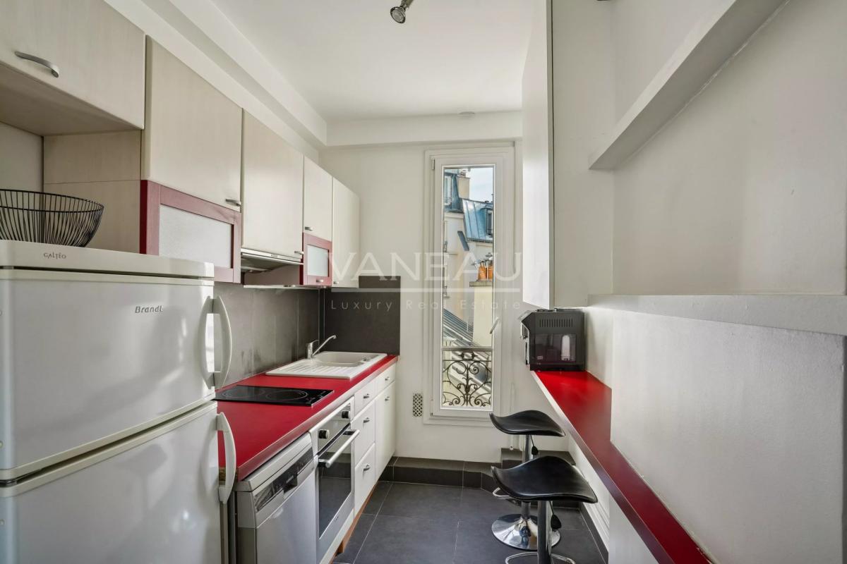 Exclusivité - Paris VIIe - Invalides Tour Maubourg