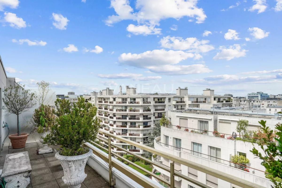 Levallois-Perret - Hespéride - Dernier étage avec terrasses
