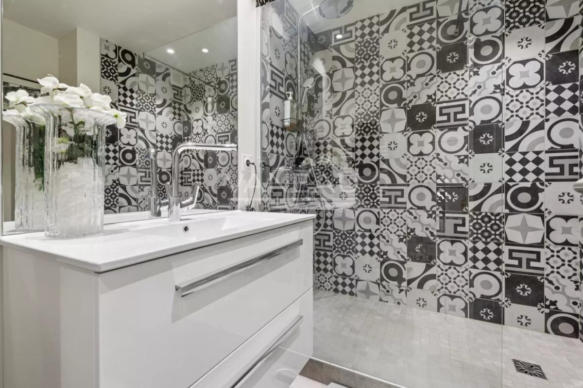 Neuilly/Mairie - Vente en nue-propriété