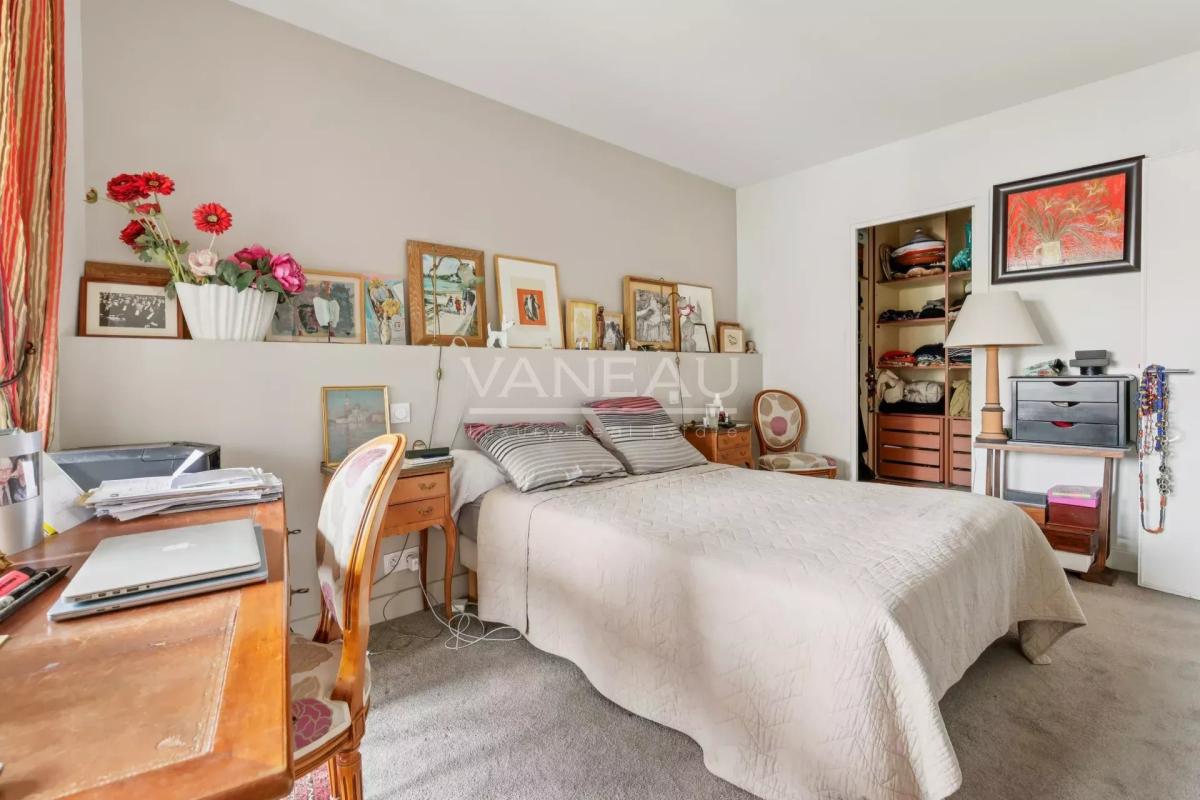 Neuilly/Mairie - Vente en nue-propriété