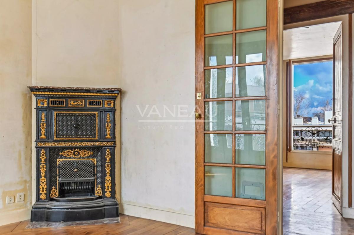 Levallois - Charme de l'ancien - 1 ou 2 chambres avec balcon