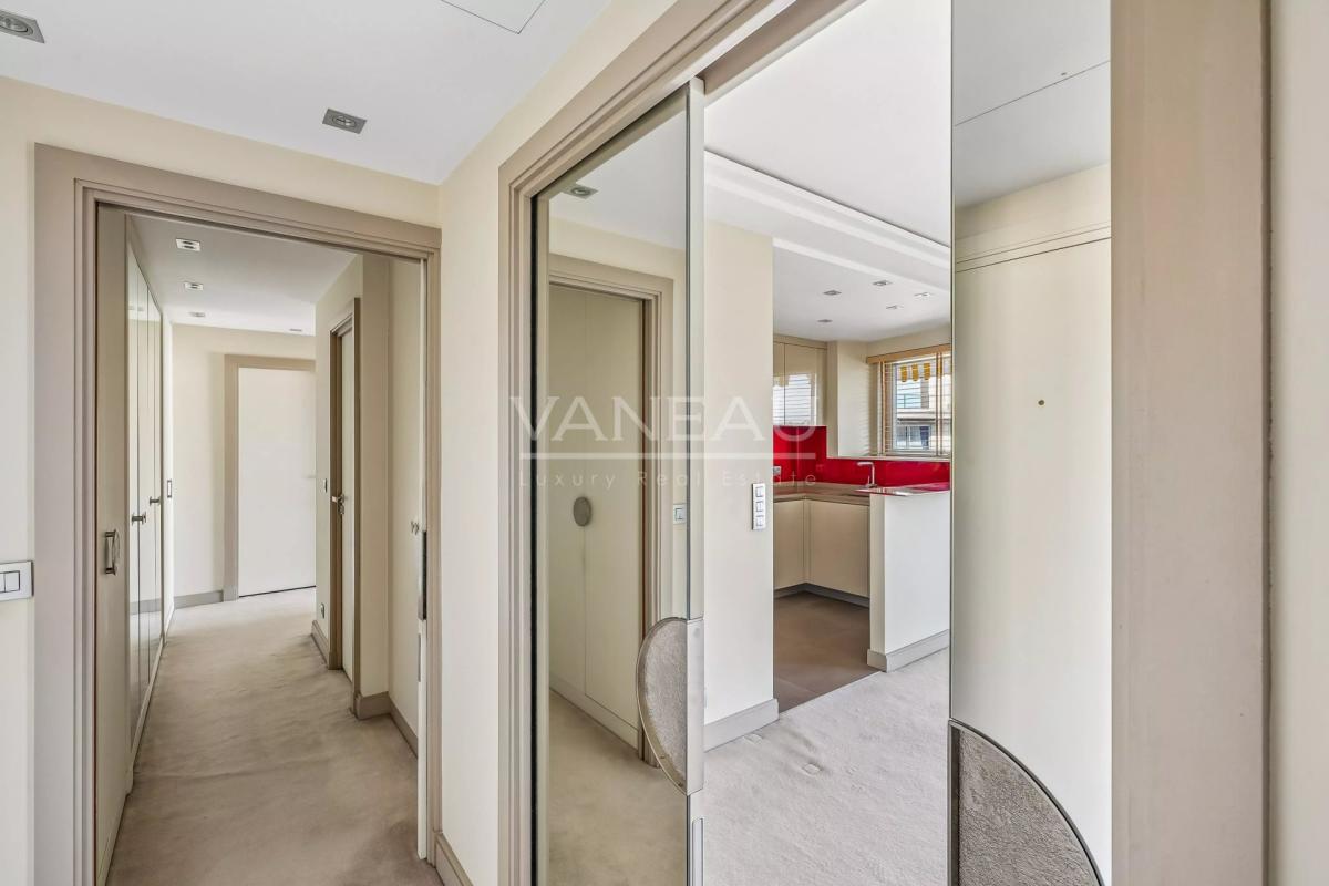 Neuilly - Mairie - Calme sur jardin