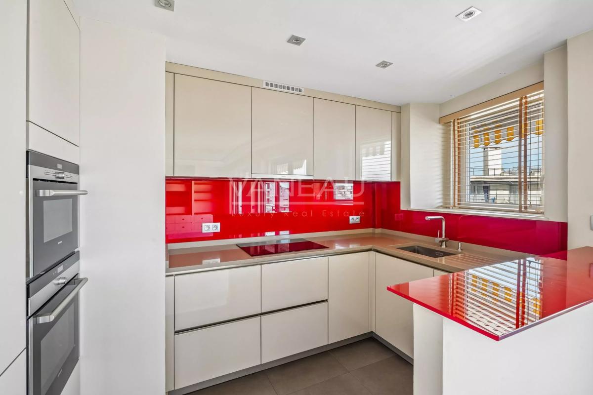 Neuilly - Mairie - Calme sur jardin