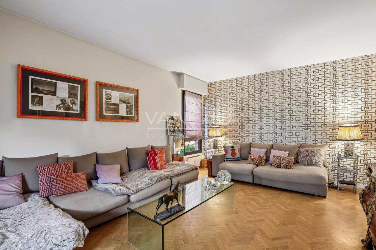 Boulogne - Terrasse au calme, sans vis à vis exposée sud