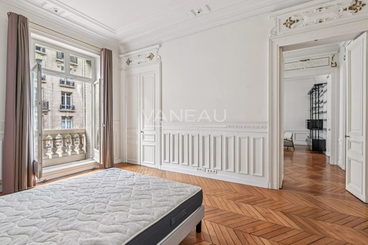 Paris  XVI  - Jasmin - Appartement familial et de réception - Qu