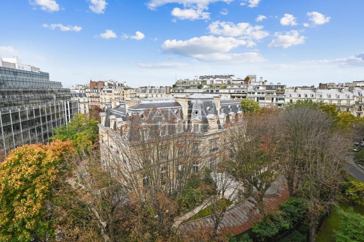 PARIS XVIe - DAUPHINE - Appartement familial en étage élevé - Vu