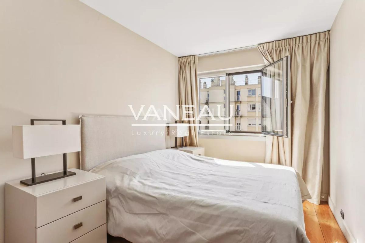 Paris XIXe - JOURDAIN - AMERIQUE - Appartement Familial en étage