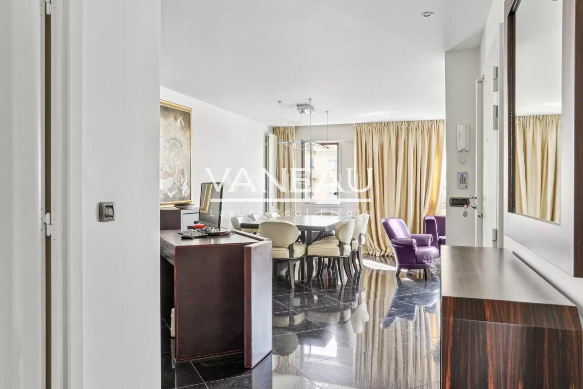 Paris XIXe - JOURDAIN - AMERIQUE - Appartement Familial en étage