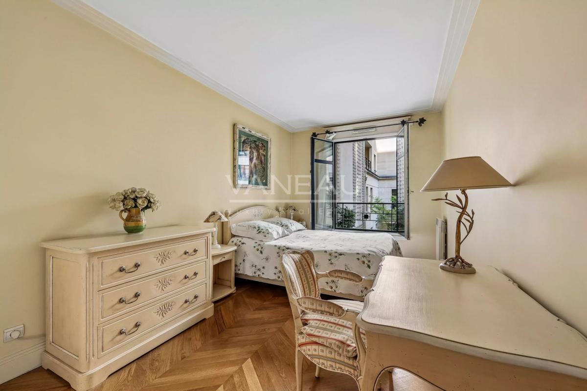 Paris VIIe - Gros Caillou - Université