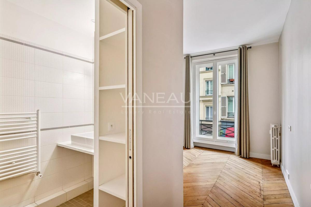 APPARTEMENT NON MEUBLÉ – PARIS 8ème – QUARTIER CHAMPS-ÉLYSÉES / 