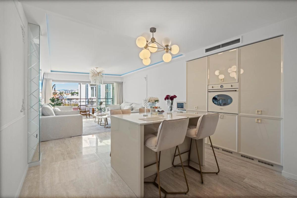 Cannes Centre Appartement 3P rénové à vendre
