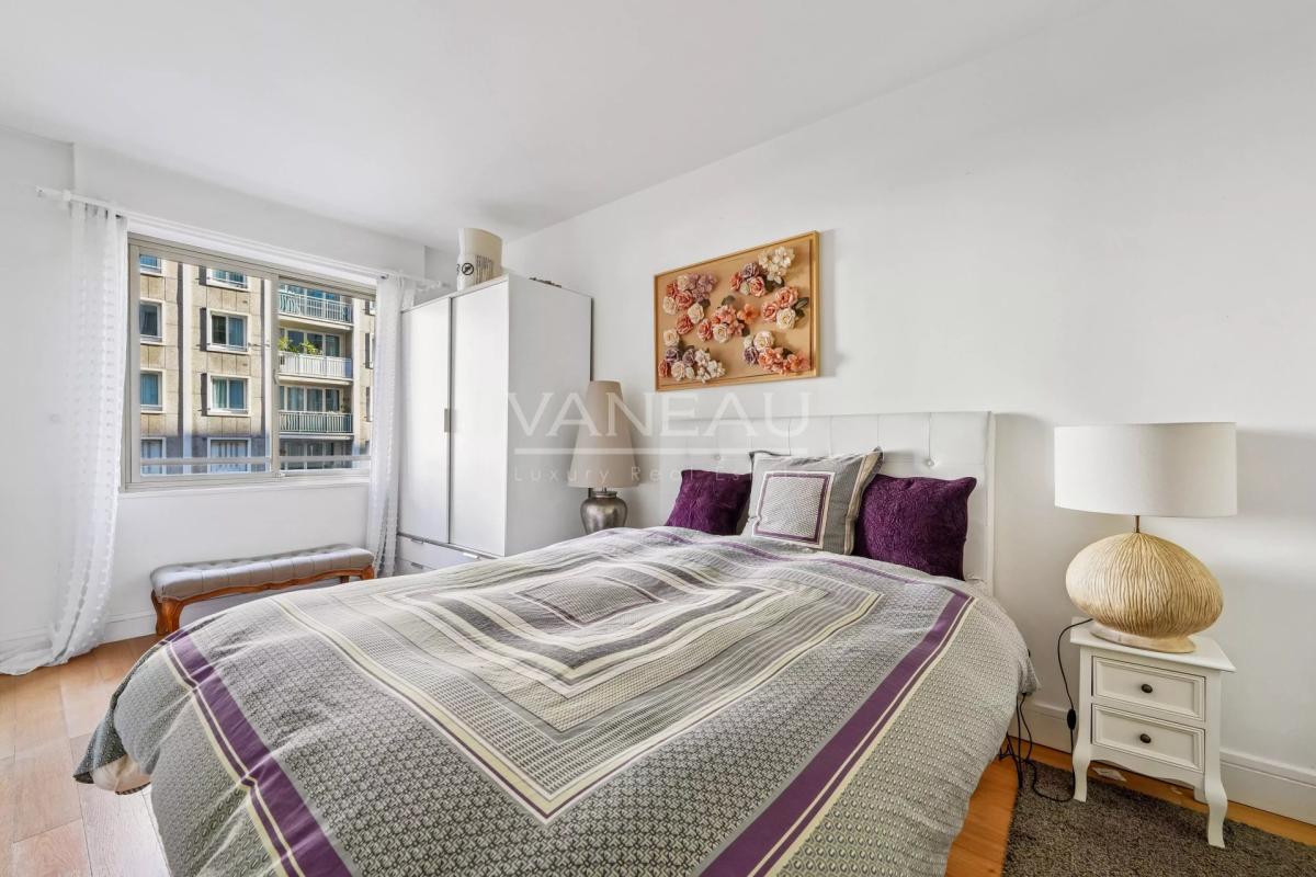 PARIS XVI - Auteuil - Sainte Perrine