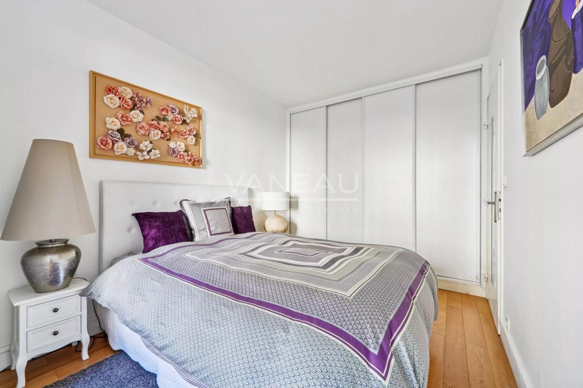 PARIS XVI - Auteuil - Sainte Perrine