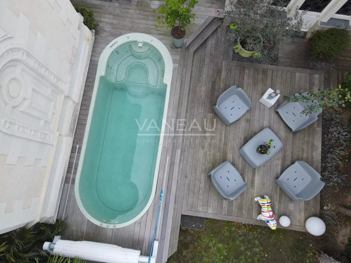 Somptueux Manoir rénové au coeur d' Angers avec piscine
