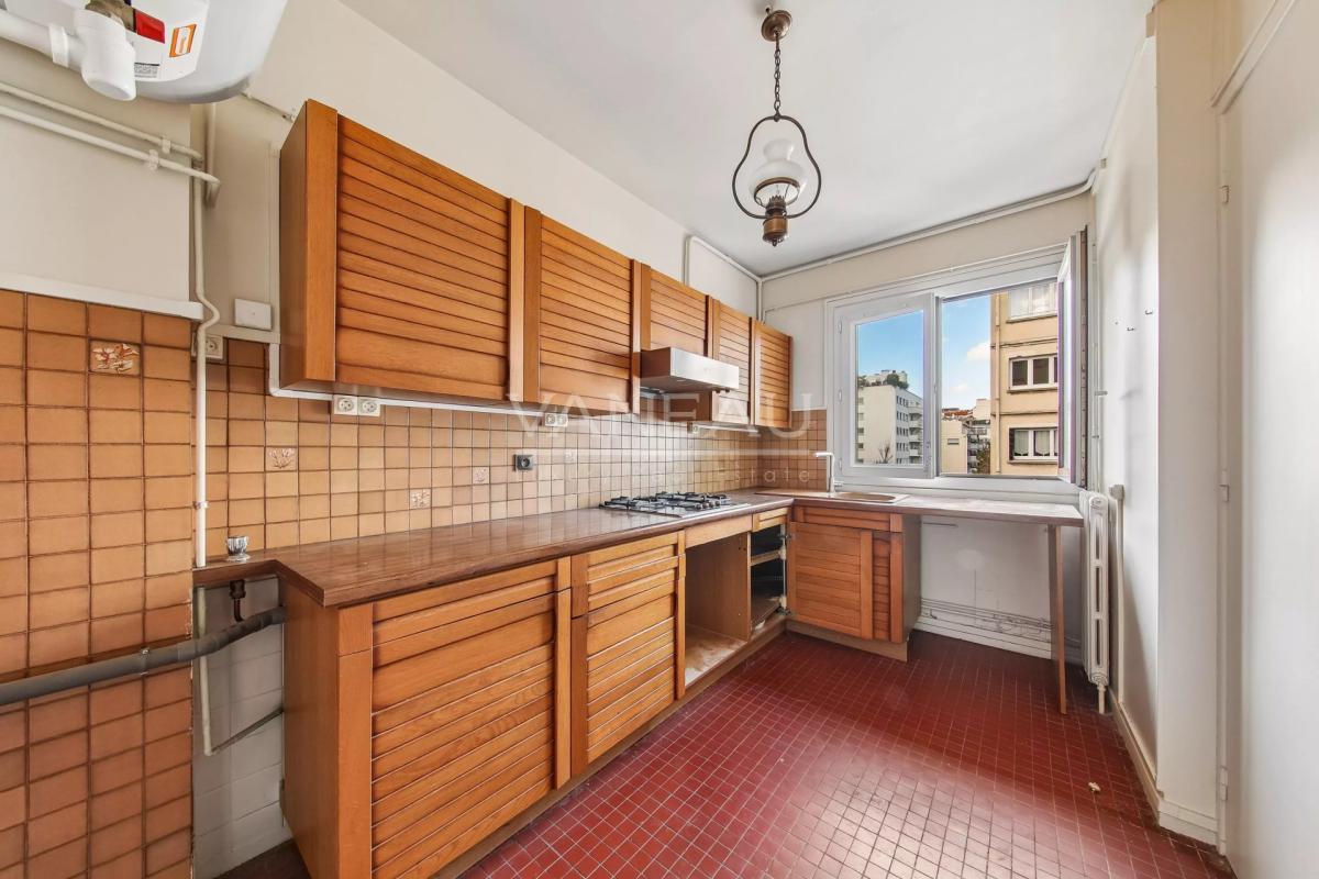 Quatre pièces à rénover avec balcons