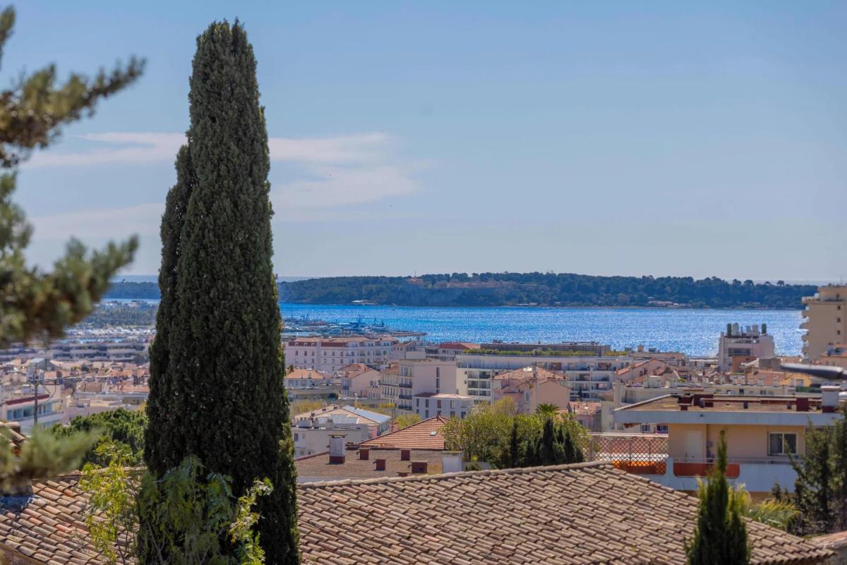 Cannes Petit Juas Appartement 3 pièces rénové vue mer à vendre