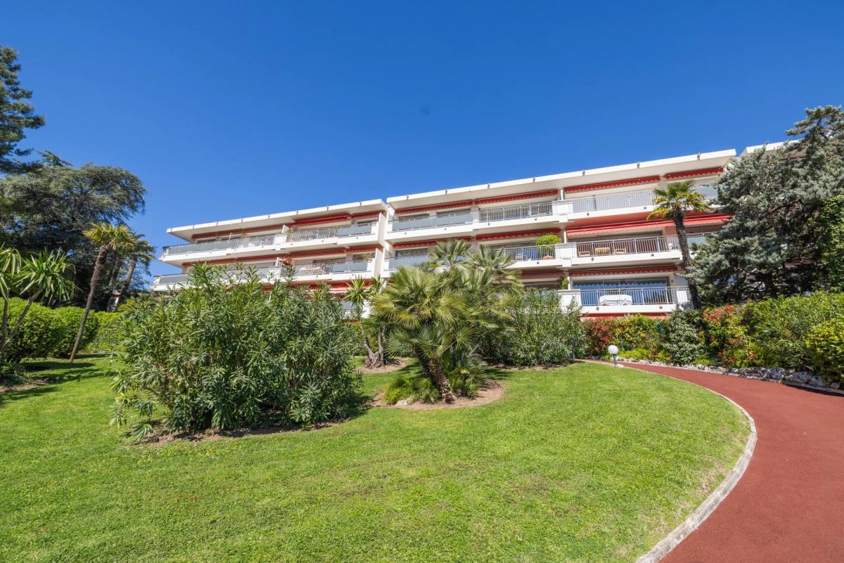 Cannes Petit Juas Appartement 3 pièces rénové vue mer à vendre