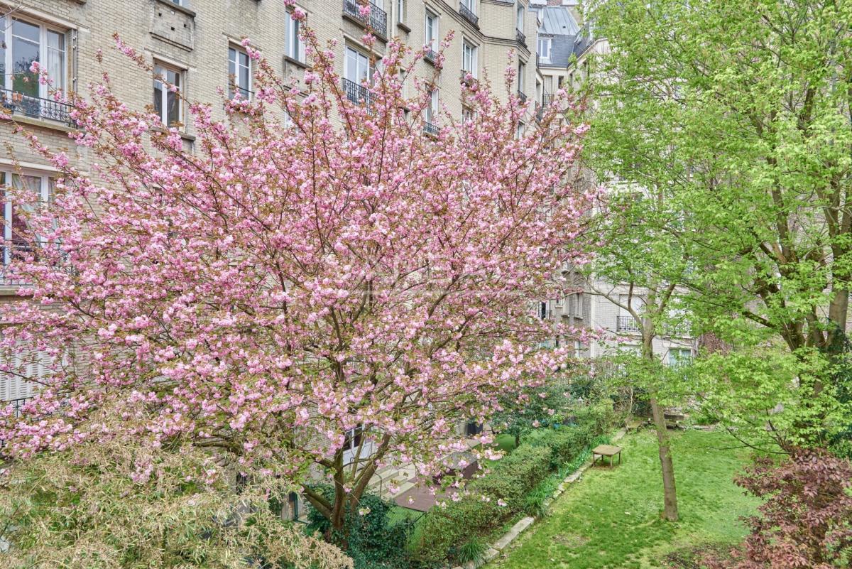 Paris XVIème - Appartement ancien rénové -