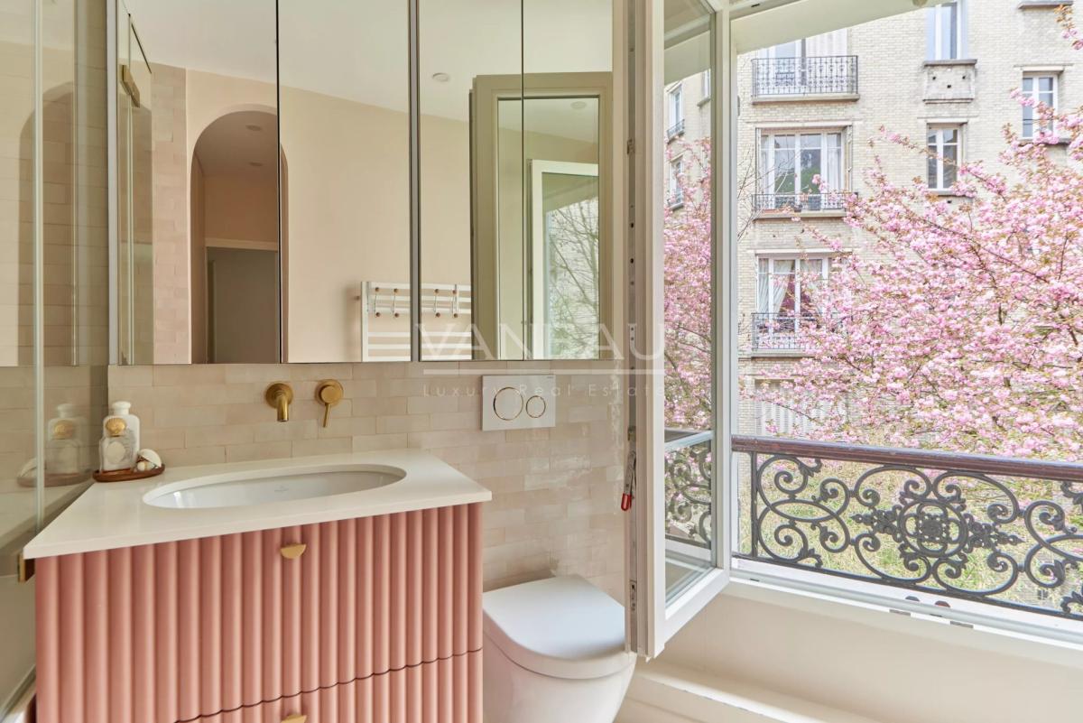Paris XVIème - Appartement ancien rénové -