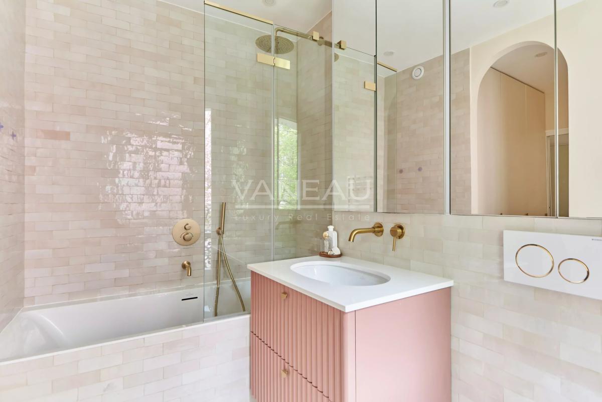 Paris XVIème - Appartement ancien rénové -