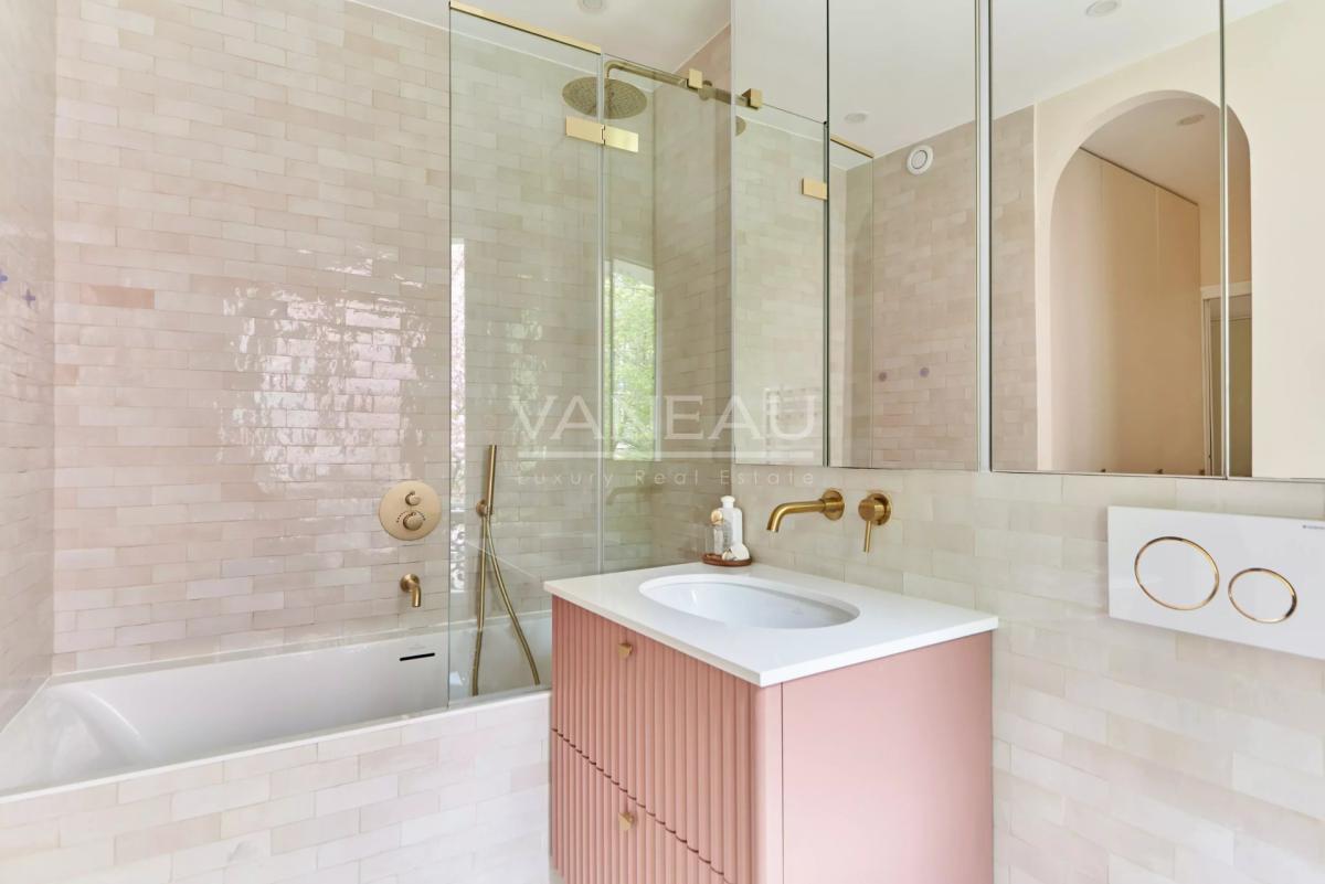 Paris XVIème - Appartement ancien rénové -