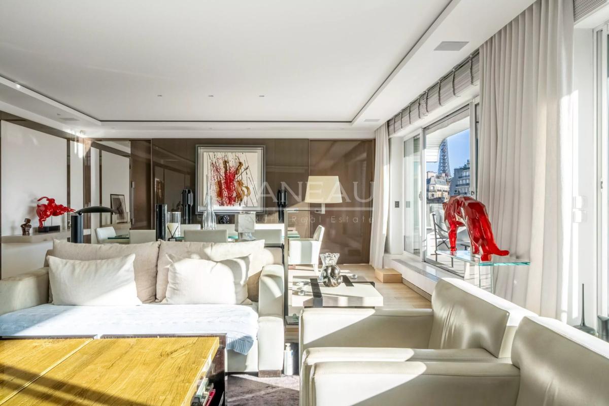 Paris XVIe - Henri Martin - Terrasse vue Tour Eiffel