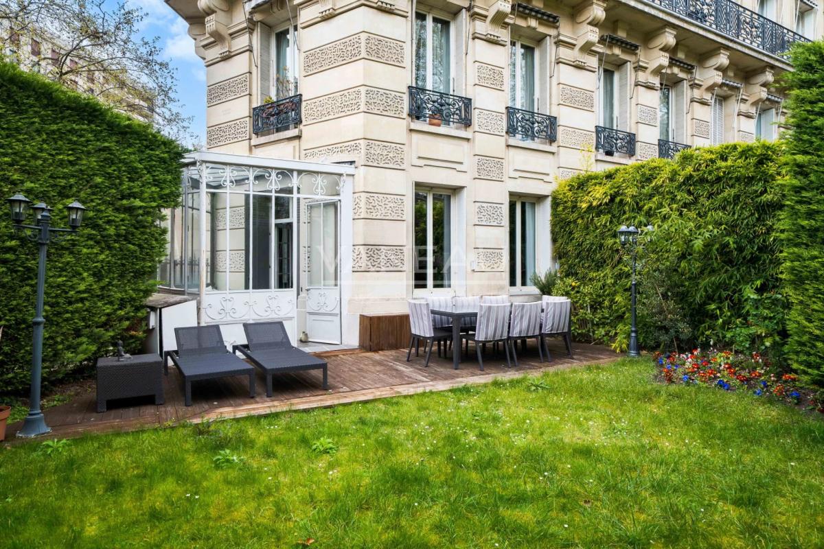 Paris XVIe - Henri Martin - Exceptionnel rez-de-jardin