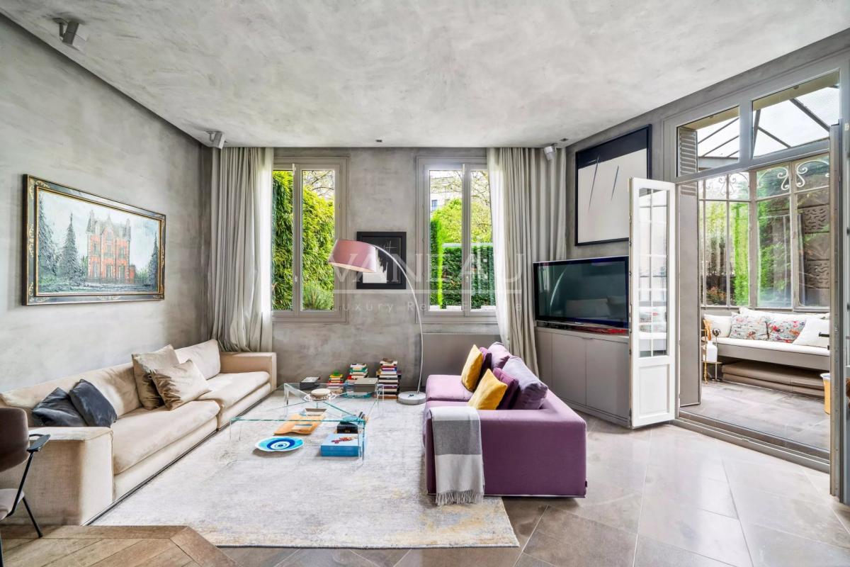 Paris XVIe - Henri Martin - Exceptionnel rez-de-jardin