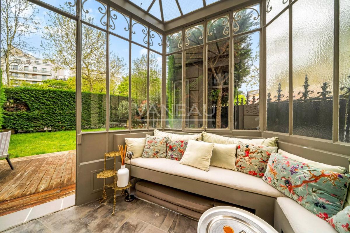 Paris XVIe - Henri Martin - Exceptionnel rez-de-jardin