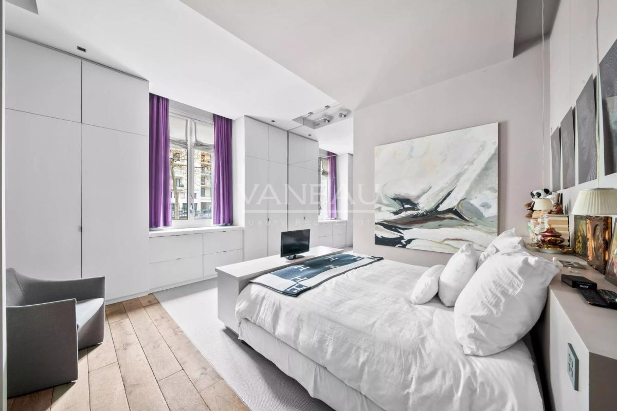 Paris XVIe - Henri Martin - Exceptionnel rez-de-jardin