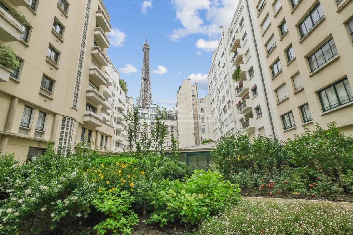 Paris VIIe - Champ de Mars / Quai Branly - 3 Pièces Dernier étag