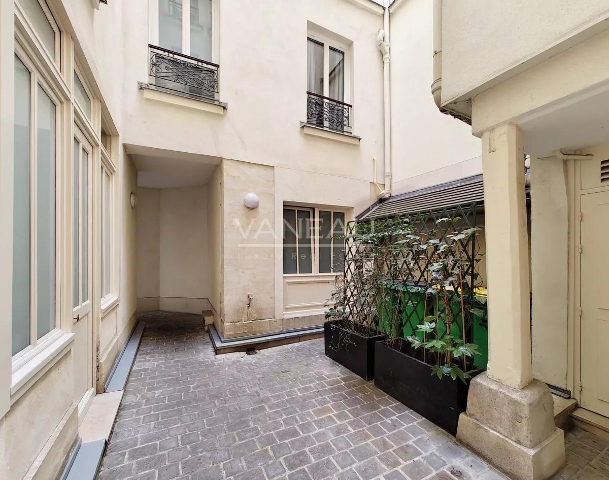 Paris 3e - Centre Pompidou - studio avec potentiel