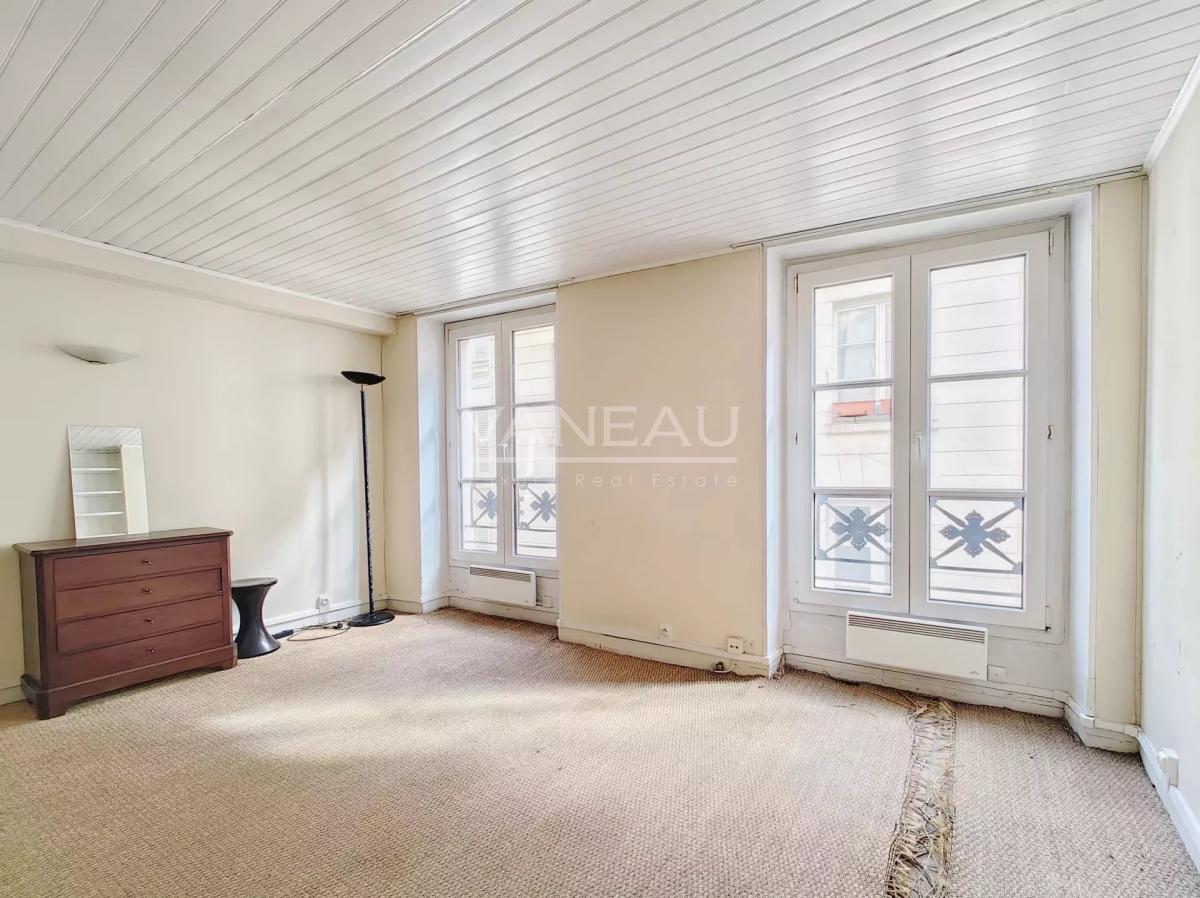 Paris 3e - Centre Pompidou - studio avec potentiel