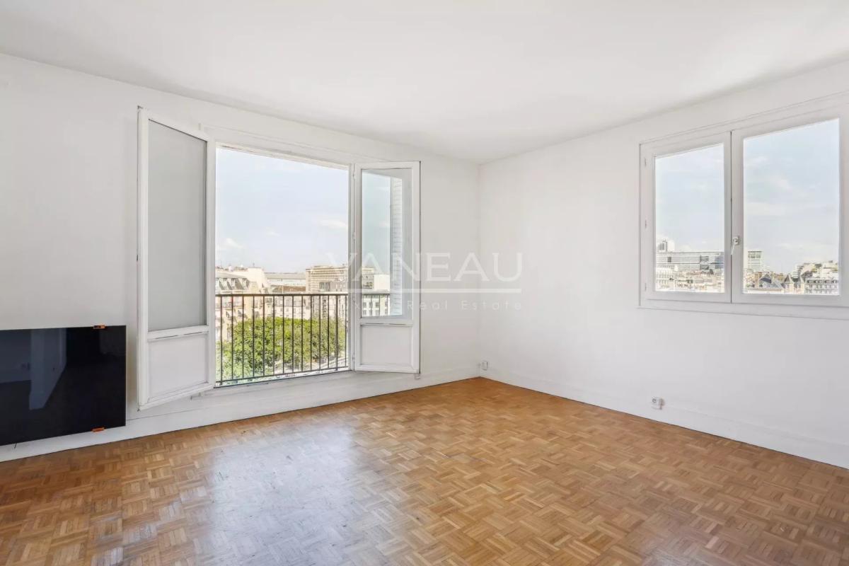 Paris XVe - Sèvres Lecourbe : Appartement dernier étage avec vue