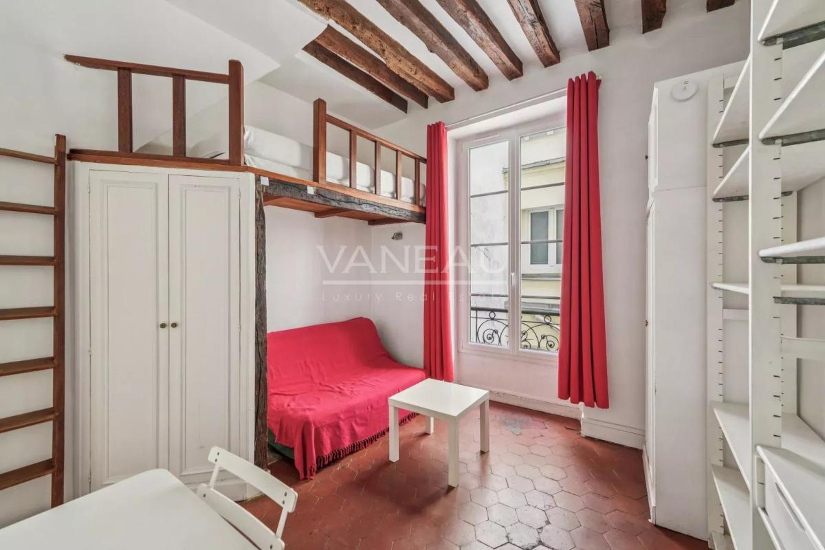 Paris 4ème - MUSEE CARNAVALET- STUDIO